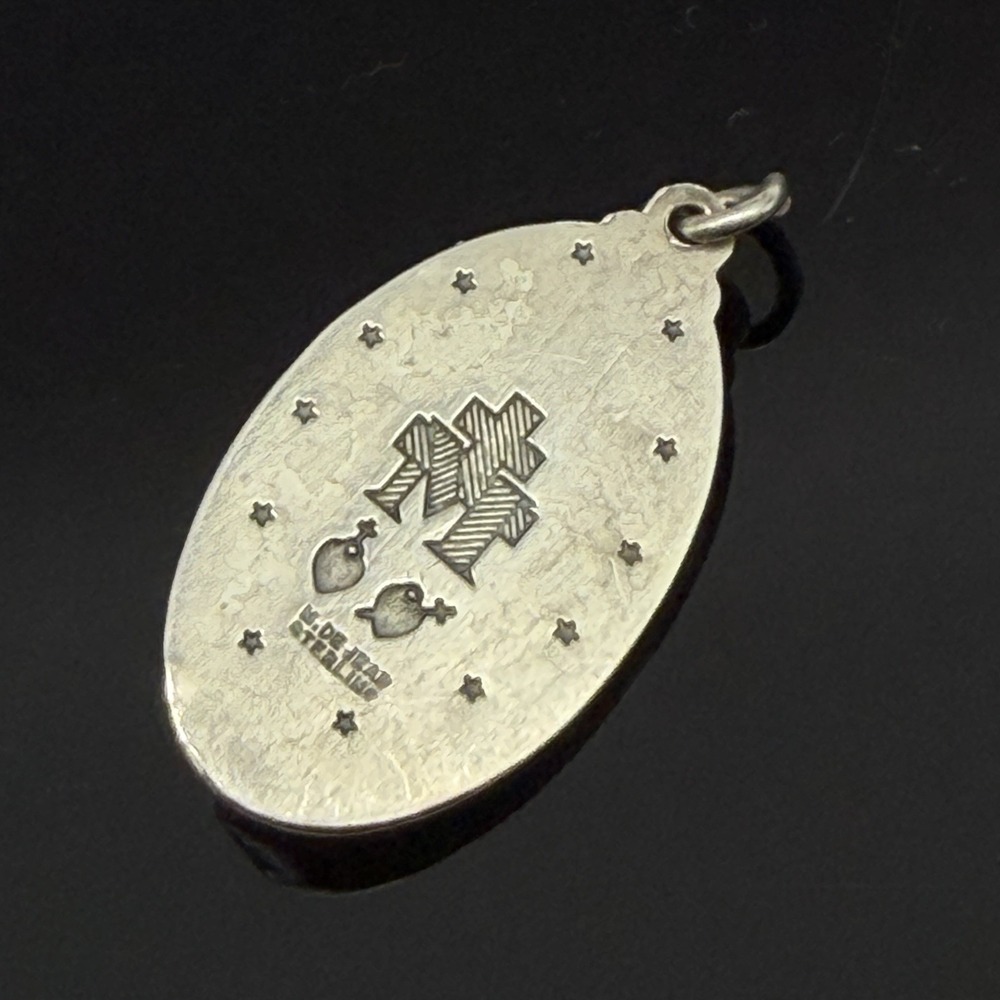 Vintage Sterling SIlver 925 Miraculous Mary Sacred Heart Oval Medal Pendant 1" - Picture 5 of 8